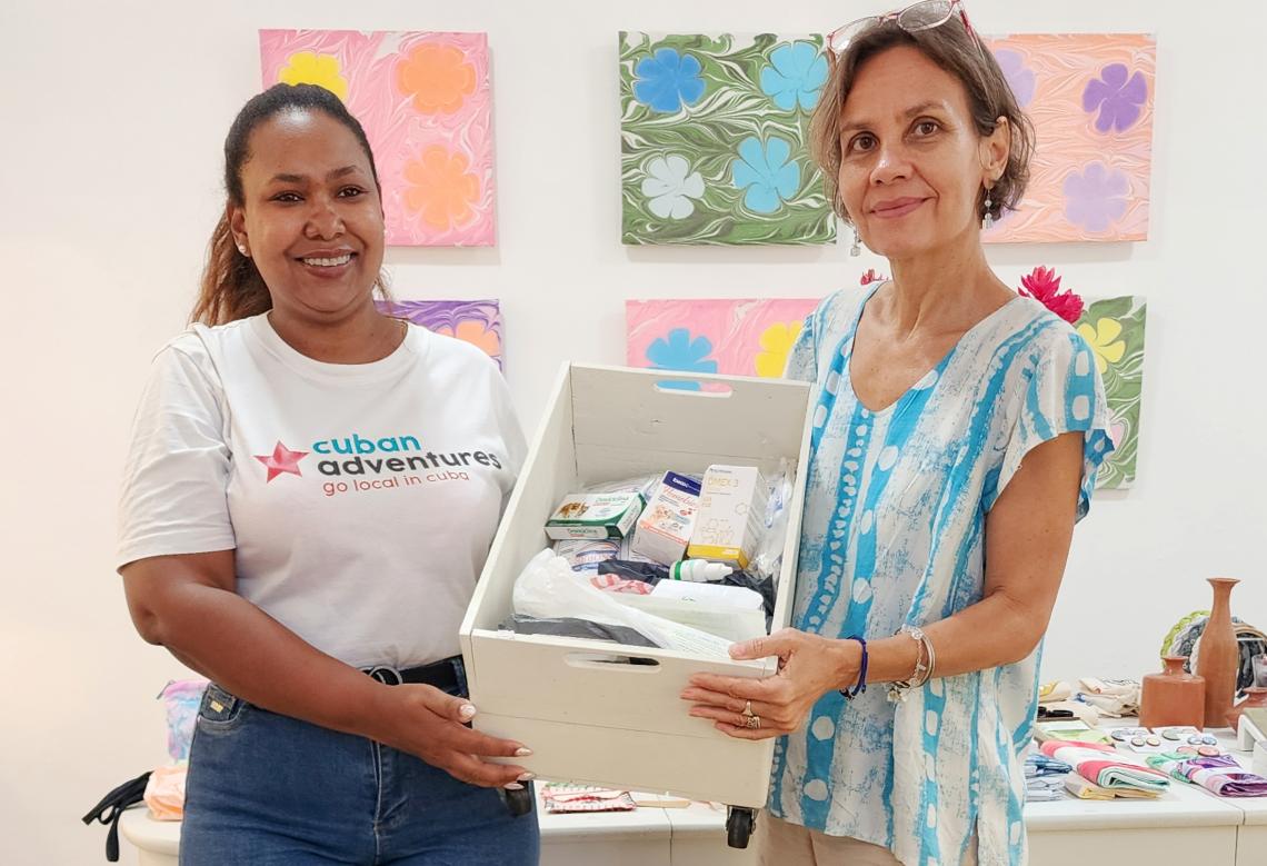 Doacao de suprimentos veterinarios para a CeDA Uma doacao de suprimentos veterinarios em Cuba