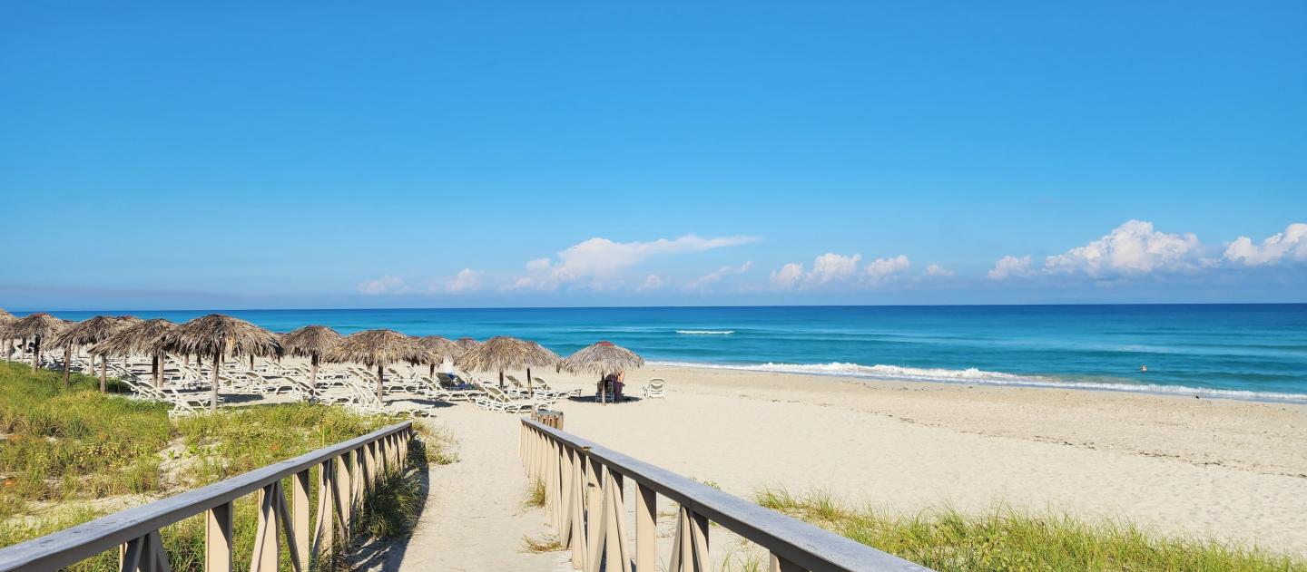 Chegando na praia em Varadero