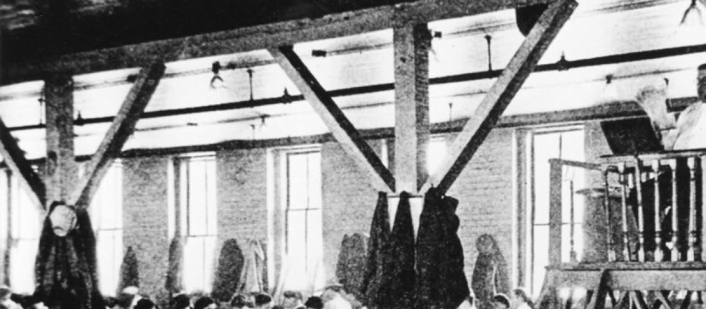 Cuban Cigar Factories Employ People to Read to Cigar Rollers