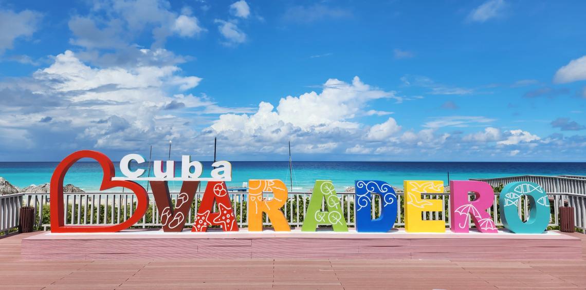 O letrero da cidade de Varadero