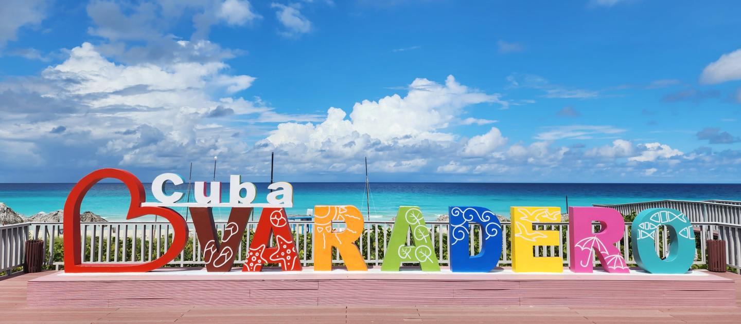 O letrero da cidade de Varadero