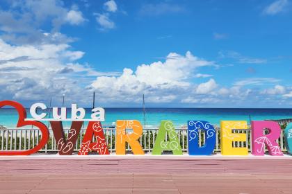 O letrero da cidade de Varadero